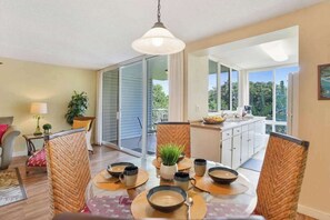 Dining - Princeville Condo with Heated Pool, Hot Tubs, Tennis & Balcony (Princeville)