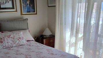 Deluxe Apartment, Balcony | Iron/ironing board, free WiFi