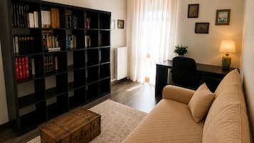 Deluxe appartement, balkon | Een strijkplank/strijkijzer, gratis wifi, beddengoed