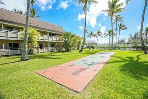Property grounds - Ocean-View Kapaa Condo with 3 Pools, Grill Areas & Beach Access (Kapaa)