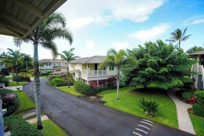 Property grounds - Spacious Princeville Home with AC, Pool & Golf Course Views (Princeville)