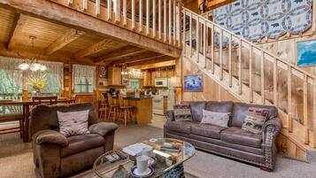 House, Multiple Beds (Just a Swingin) | Living area