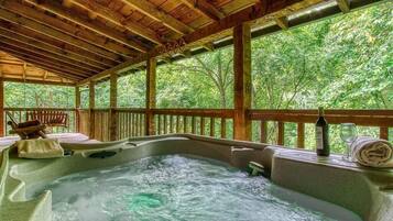 House, Multiple Beds (Just a Swingin) | Outdoor spa tub