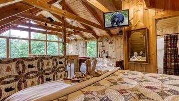 House, Multiple Beds (Just a Swingin)