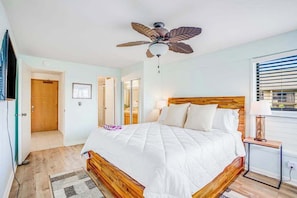 Iron/ironing board, travel cot, WiFi, bed sheets - Water-View 3rd-Floor Lihue Condo with Pool, Steps to Beach (Lihue)
