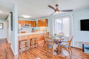 Fridge, microwave, oven, stovetop - Oceanfront Kapaa Condo with Balcony, Pool & Hot Tub - 50 ft to Beach (Kapaa)