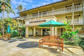 Exterior - Calm Garden-View Kapaa Studio by the Beach Pool (Kapaa)
