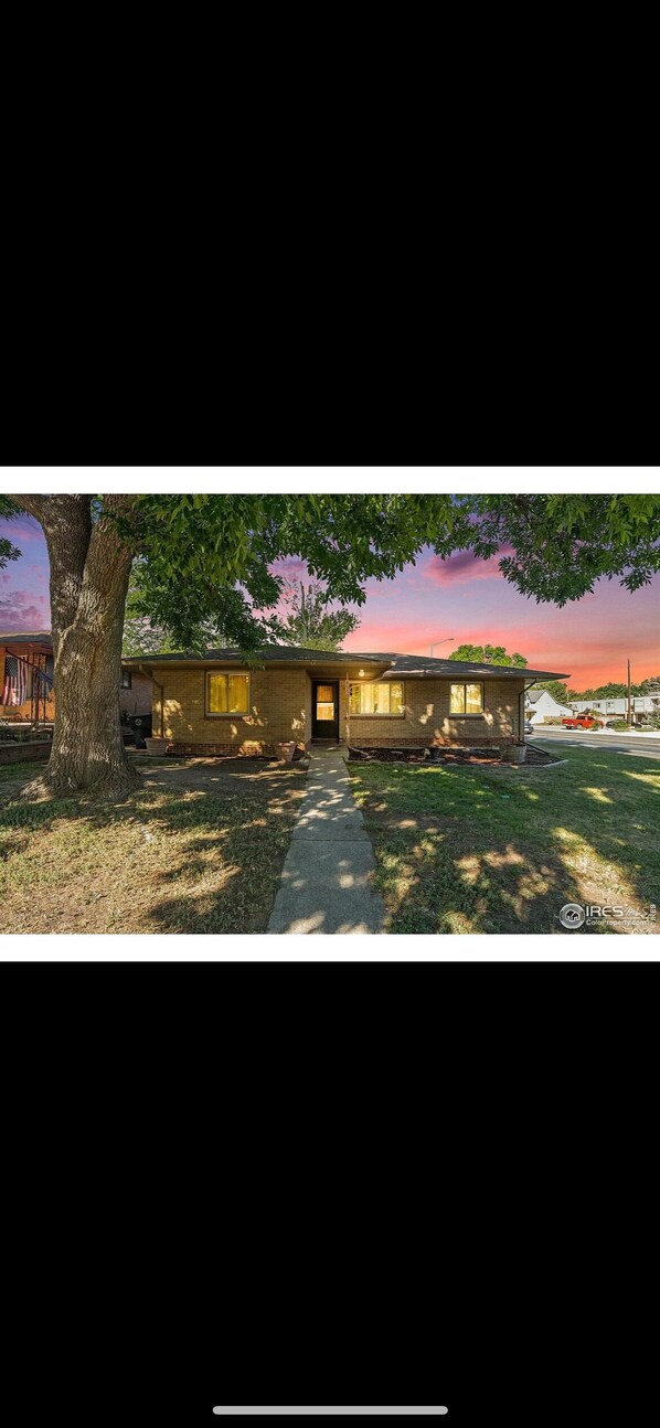 Exterior - Sunset on Ninth (Longmont)