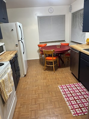 Private kitchen - Sunset on Ninth (Longmont)