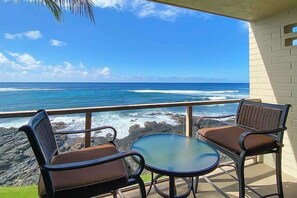 Property grounds - Oceanfront Koloa Condo with AC, Coastline Views, Hot Tub & Pool (Koloa)