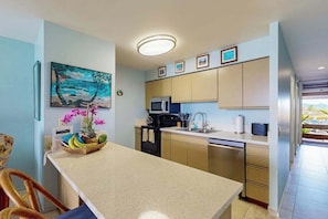 Coffee/tea maker, fridge, microwave, oven - Stay on the Coconut Coast in a Condo with Pool, W/D & Free WiFi (Kapaa)