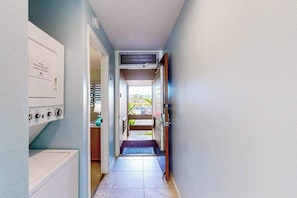 Interior - Stay on the Coconut Coast in a Condo with Pool, W/D & Free WiFi (Kapaa)