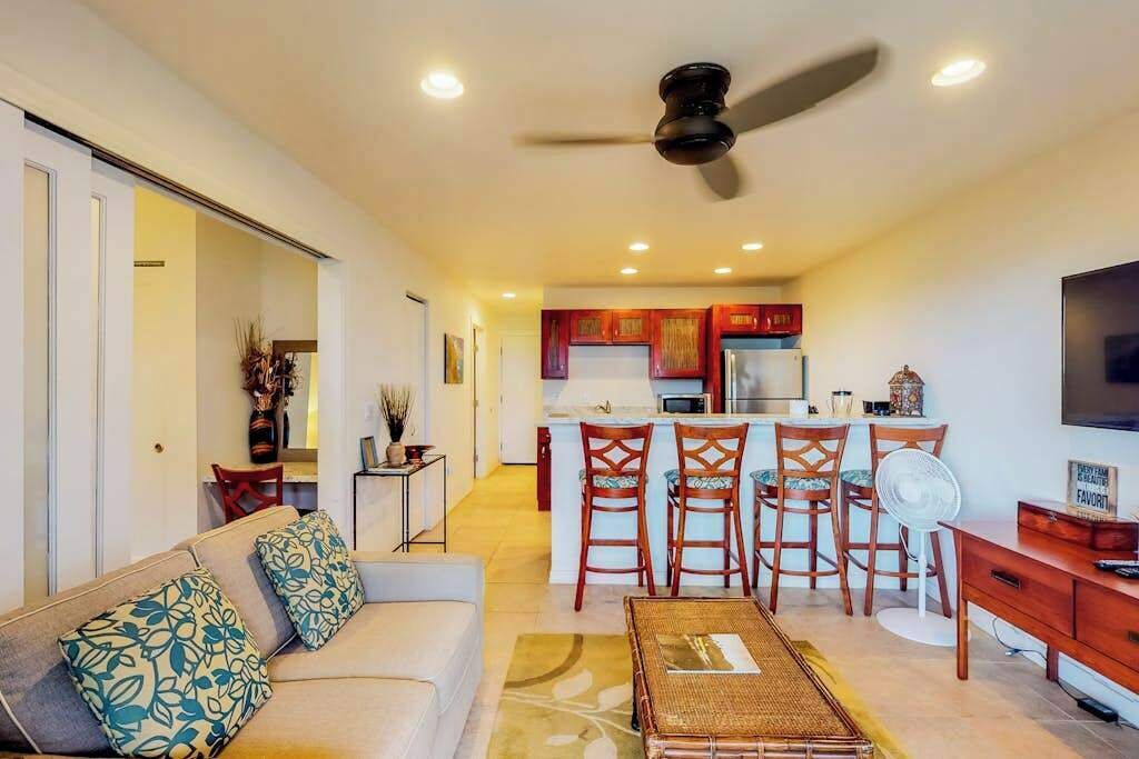 TV, DVD player, offices