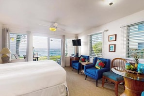 Iron/ironing board, WiFi, bed sheets - Ground-Floor Kapaa Oceanfront Studio Steps to Pool & Sand (Kapaa)