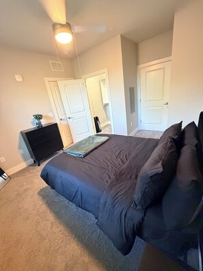Room - Cozy 1-bedroom apartment in serene Atlanta with AC and gym access (Atlanta)