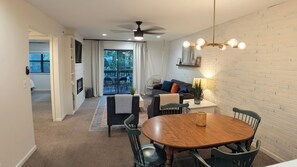Interior - The Royale Retreat~New Listing~Pointe Royale Resort~3 pools~Hottub~Golf (Branson)