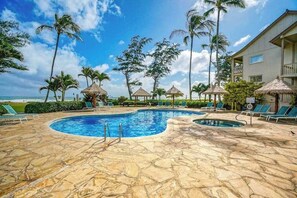 Pool - Beach Studio with Ocean Views & Fast WiFi in Kapaa (Kapaa)
