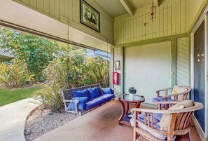 Terrace/patio - NEW Fall Sale Ground-Floor Princeville Retreat with Pool and Lanais (Princeville)