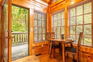 Casa, 1 letto king con divano letto (Lazy Bear Lodge) | Pasti