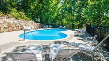 House, Multiple Beds (Luxury Lookout) | Pool