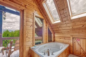 House, Multiple Beds (Luxury Lookout) | Interior - Luxury Lookout (Gatlinburg)