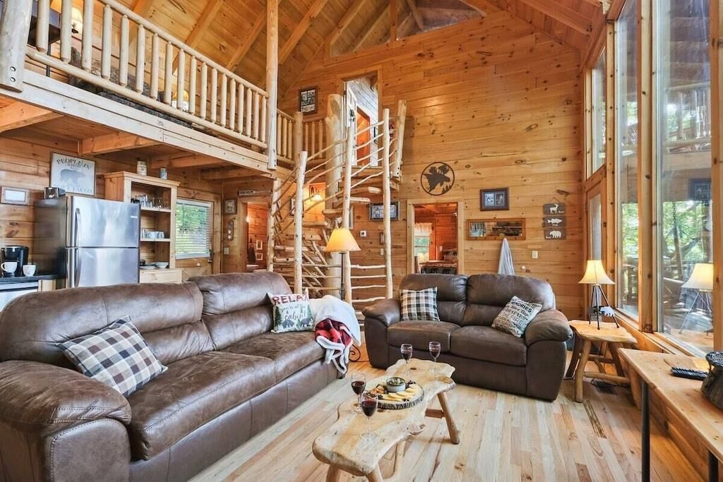 House, Multiple Beds (Magic Mountain) | Living area