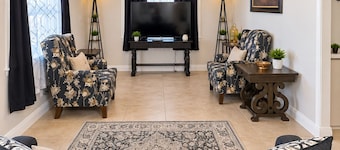 Charming 3-bedroom house in Brownsville with cool AC breeze