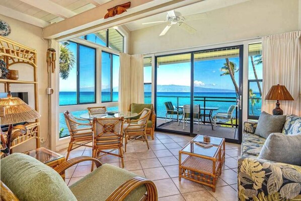 TV, stereo, offices - Oceanfront West Maui Condo with Pool, WiFi, Loft & Workspace (Lahaina)