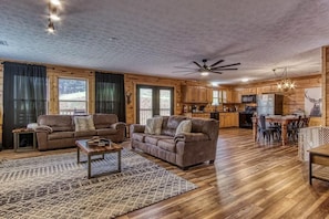 Ferienhaus, Mehrere Betten (Z - Modern Rustic) | Wohnbereich