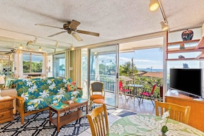 TV, offices - Walk to the Cove from Your Ocean-View Kihei Condo (Kihei)