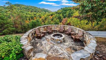 House, Multiple Beds (Mountain Wonderland) | Terrace/patio