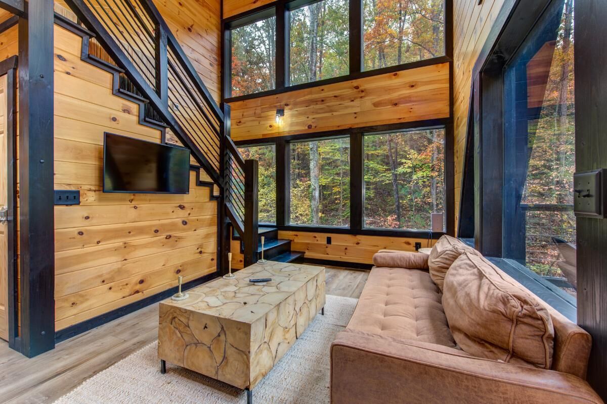 House, 1 Queen Bed (My Tennessee A-Frame) | Living area