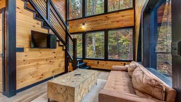 House, 1 Queen Bed (My Tennessee A-Frame) | Living area