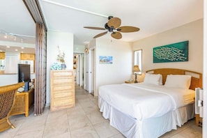 Iron/ironing board, WiFi, bed sheets - Oceanfront Lahaina Condo with Pool & Private W/D (Lahaina)