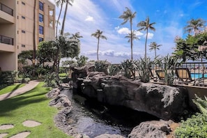 Property grounds - Ocean-View Kihei Sugar Beach Condo with Lanai, AC, WiFi & Pool (Kihei)