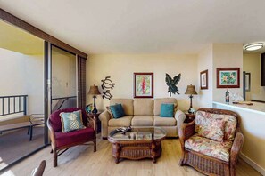 Interior - Updated Ocean-View Kihei Sugar Beach Condo with Free WiFi (Kihei)
