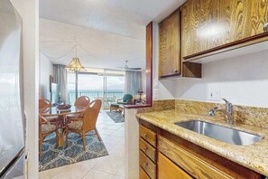 Dining - Oceanfront Lahaina Condo with Ocean Views, Balcony & Pool (Lahaina)