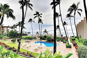 Pool - Ocean-View Lahaina Gem, a Walk to the Swimming Beach (Lahaina)