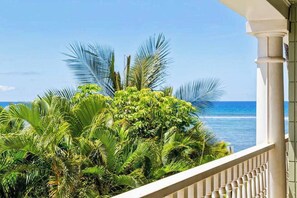 Property grounds - Breathtaking Ocean-View Lahaina Condo with Pool, Hot Tub & AC (Lahaina)