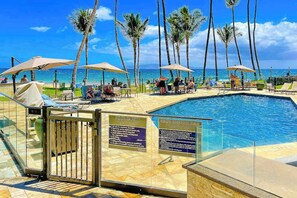 Pool - Seventh-Floor Oceanfront Kihei Condo with Gym, Pool & Fast WiFi (Kihei)