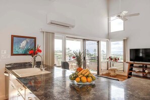 Interior - Settle Into a Wailea Ocean-View Townhouse with Central Air & W/D (Wailea)