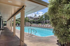 Pool - Kihei Beach Condo with Pool, Free WiFi & Furnished Patio (Kihei)