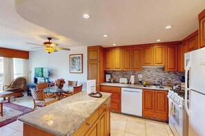 Coffee/tea maker, fridge, microwave, oven - Kihei Condo with Shared Grill, Free WiFi - Beaches & Beyond (Kihei)