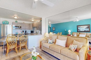 TV, DVD player, offices - Easy Kihei Getaway with Free WiFi & Shared Pool (Kihei)