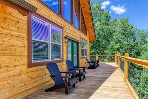 Ferienhaus, Mehrere Betten (Smokey Peak Inn) | Terrasse/Patio