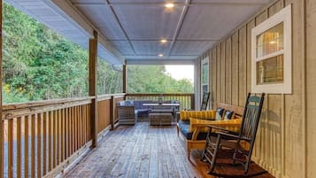 House, Multiple Beds (Sticks Creek) | Property grounds