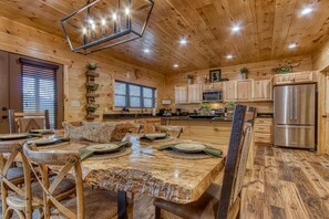 House, Multiple Beds (Z - Sweet Mimosa Lodge) | Dining - Z - Sweet Mimosa Lodge (Sevierville)