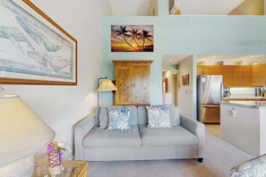 TV, DVD player, offices - Roomy Kihei Condo with Pools, Hot Tub & W/D Near Many Beaches (Kihei)