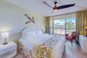 Iron/ironing board, WiFi, bed sheets - Updated Ocean-View Kihei Condo with 2 Pools - Walk to Beach (Kihei)