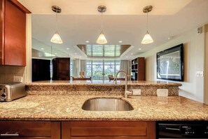 Interior - Ground-Floor Kaanapali Condo with Shared Pools, AC & Fast WiFi (Lahaina)